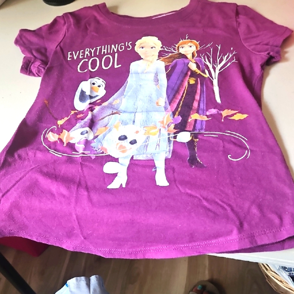 Disney FROZEN top Purple Blue Pink Size Med 7/8 Girls Short Sleeves